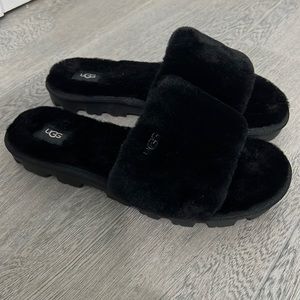💎 Adorable super comfy brand new Ugg Cozette size 9 black